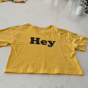 Cropped “Hey” tshirt